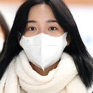 【PHOTO】キム・セジョン、ファッションウィークを終えて韓国へ帰国…キュートなマフラーを巻いて空港に（動画あり）