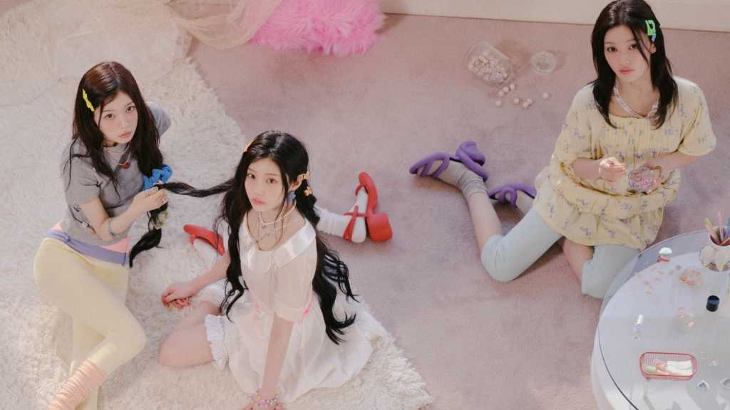 ILLIT、4thミニアルバム「MAMIHLAPINATAPAI」が米「ビルボード200」で26位に！自己最高位を更新