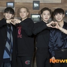 【PHOTO】BTOB 4U、オンラインファンサイン会を開催…お茶目なポーズで挨拶