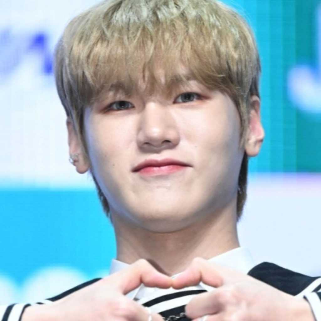 “K-POP男性アイドルで初”JUST B ベイン、公演中に突然のカミングアウト「LGBTQコミュニティの一員」