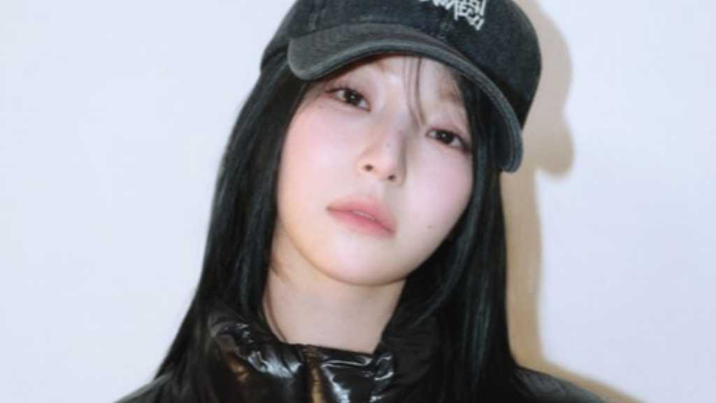 fromis_9 ペク・ジホン、真冬のダウンジャケットもスタイリッシュに