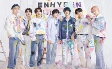 ENHYPEN、デビュー1周年を記念！初めての家族写真を公開…爽やかな笑顔 ...