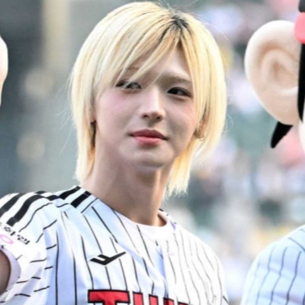 【PHOTO】idntt チョンミョン＆テイン、始球・始打式に登場…爽やかな笑顔