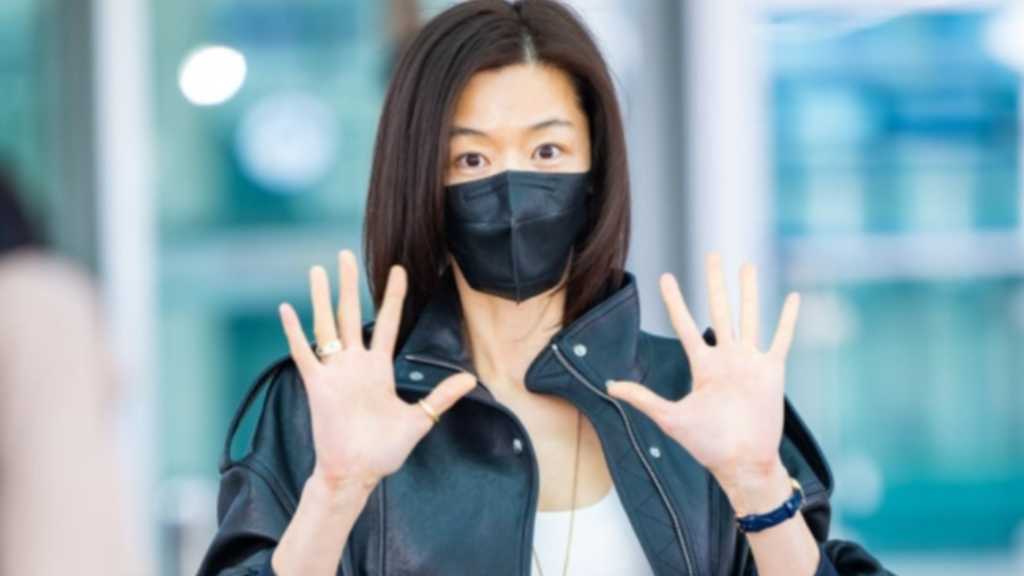 【PHOTO】チョン・ジヒョン、海外スケジュールのため出国