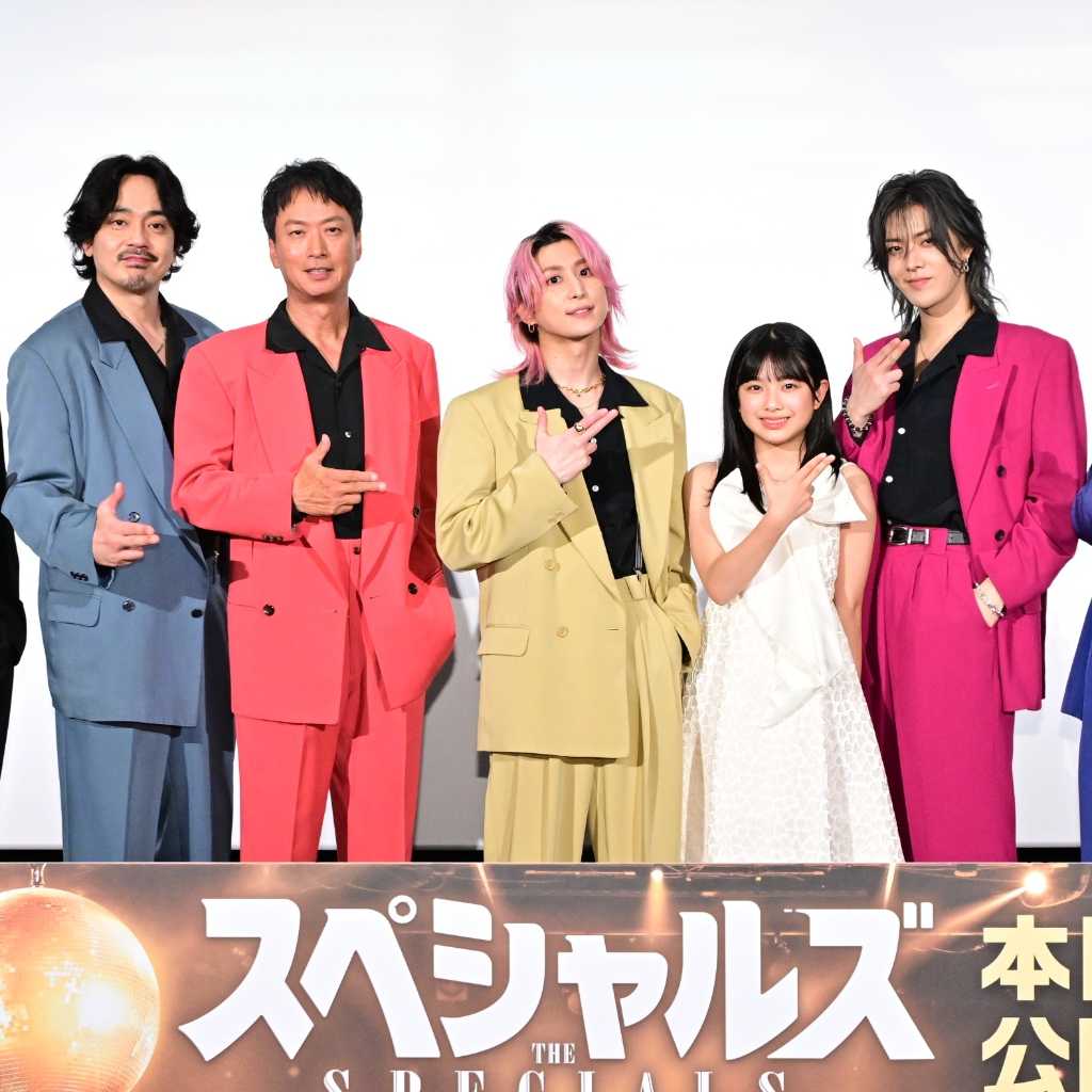NCT ユウタ、世界からの反応にも期待！映画「スペシャルズ」遂に公開…カラフルなスーツ姿でイベントに登場