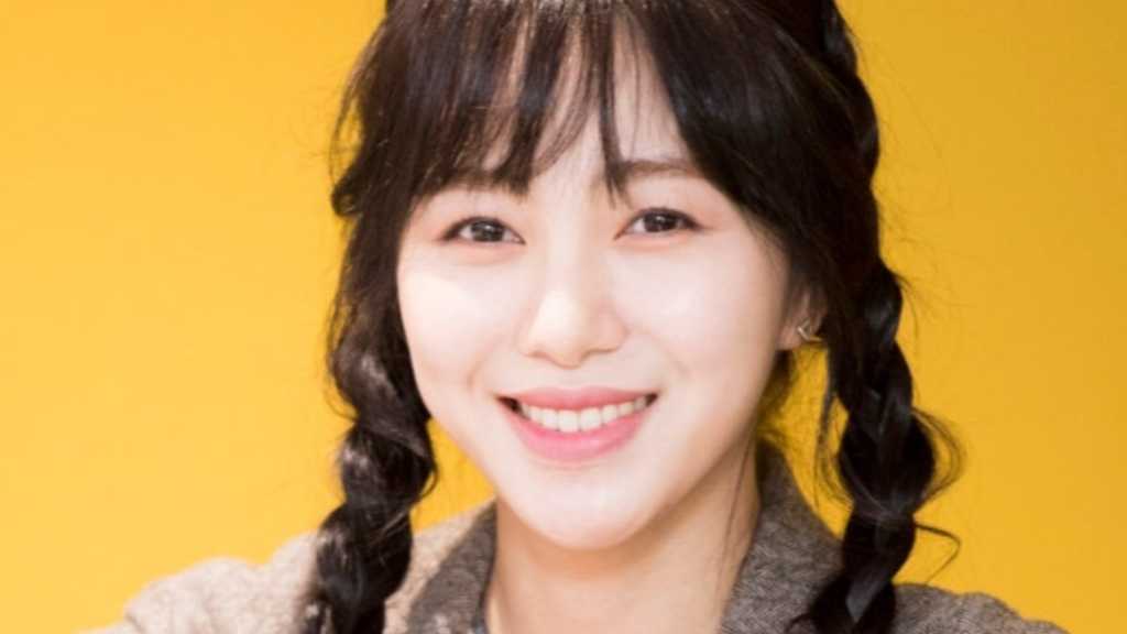 AOA出身ミナ、ファンミ中止を謝罪…誹謗中傷に対する苦悩も吐露「一生懸命生きる努力をする」