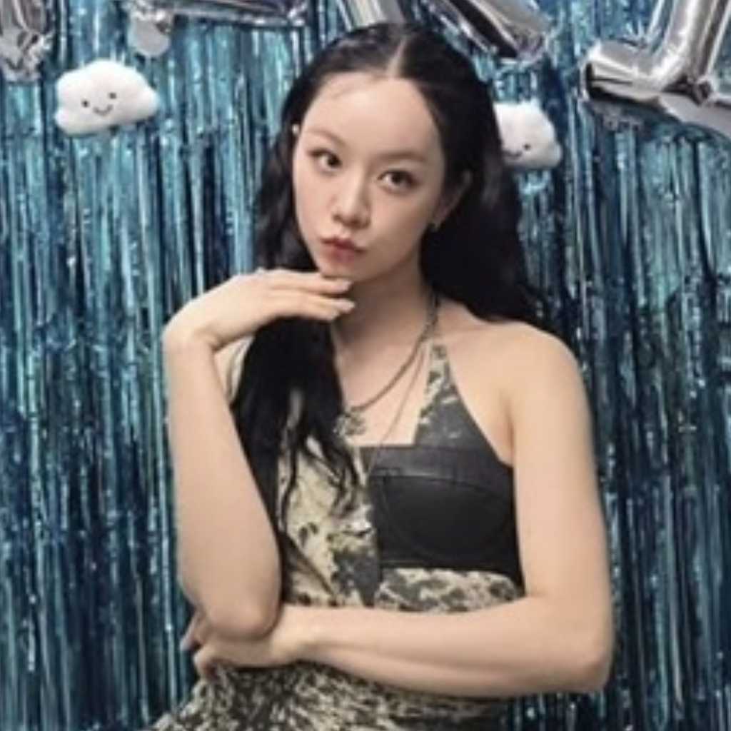 Girl's Day ヘリ、パフォーマンス中に肩紐がほどけるハプニングも…思わぬアクシデントに冷静な対応