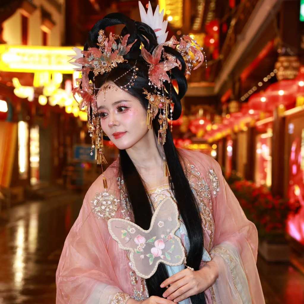 ハン・ガイン、中国で流行りのメイクに挑戦！美しすぎる記念ショットが話題（動画あり）