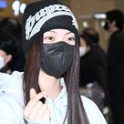 【PHOTO】NewJeans ヘイン、ファッションウィークを終えてフランスから帰国（動画あり）