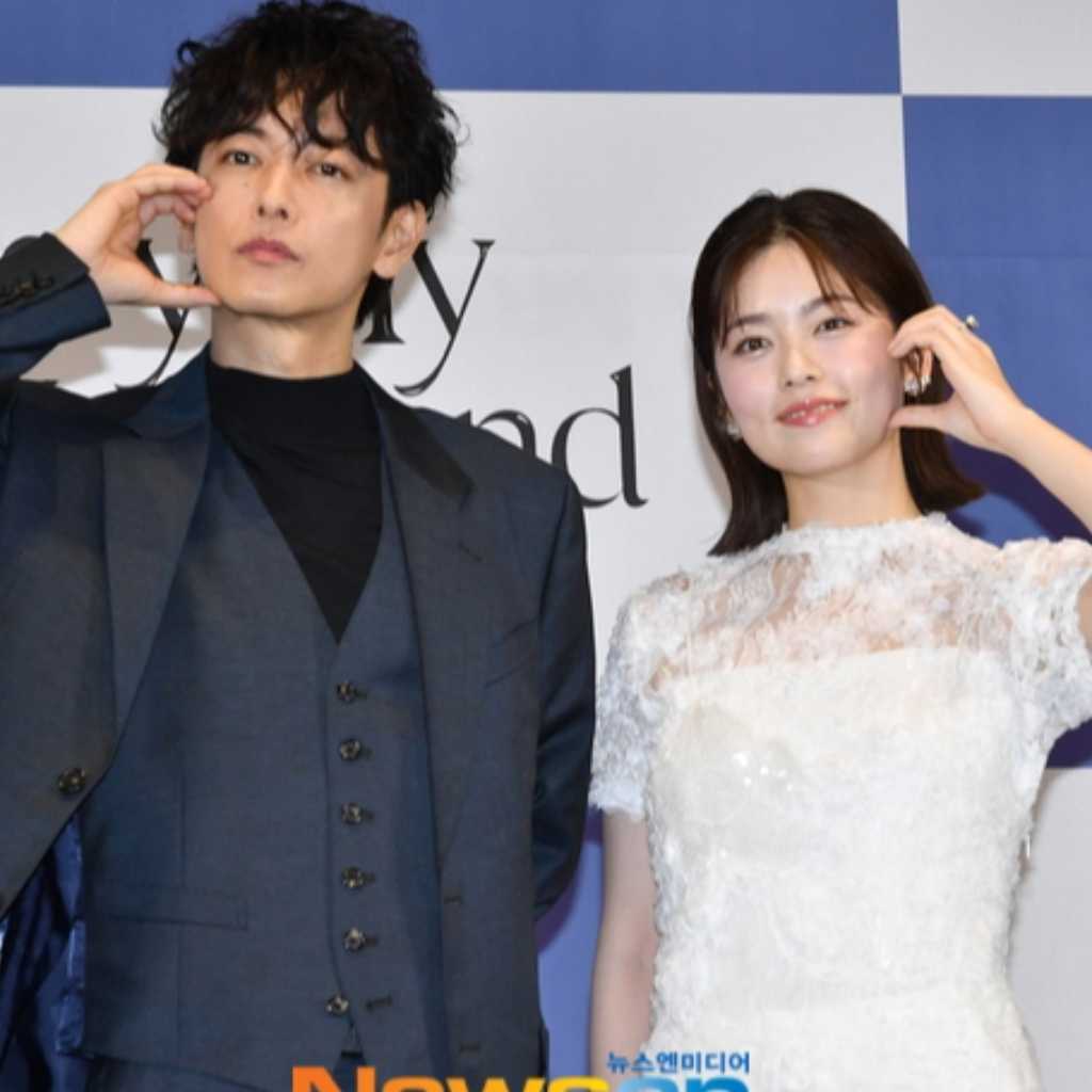 【PHOTO】小芝風花＆佐藤健が訪韓！日本版「私の夫と結婚して」制作発表会に出席
