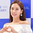 【PHOTO】miss A フェイ、コスメブランド主催のサイン会に出席“花のような美貌”