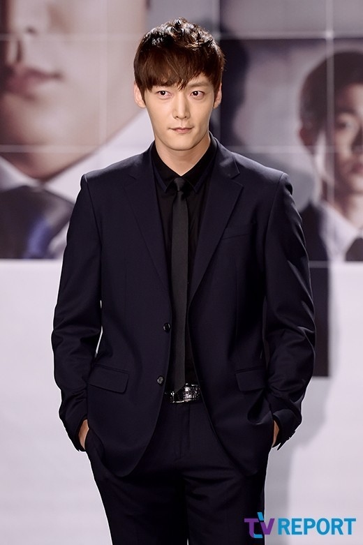 傲慢と偏見 チェ ジニョク 入隊時期を聞く質問に 多くの方々は嘘だと思うだろうが Kstyle