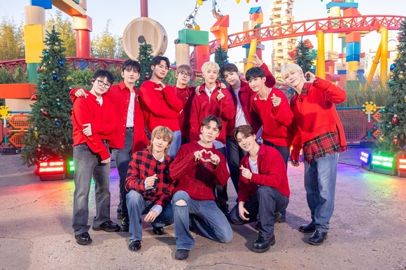 SEVENTEEN、K-POPアーティストとして初！米ディズニーの年末特集