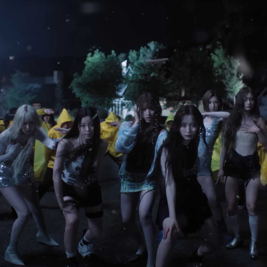 NMIXX、タイトル曲「Blue Valetine」MV公開…幻想的な映像美に注目
