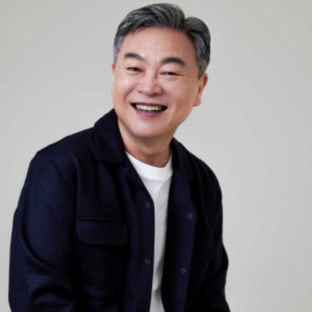 キム・ウィソン、キム・ウビン&シン・ミナの結婚式を絶賛!「最も美しい挙式だった」