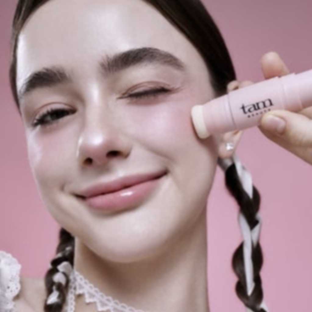 韓国コスメ「TAM BEAUTY」に“ジェリーグロウ”ハイライター登場！年末シーズンにぴったりな3色展開