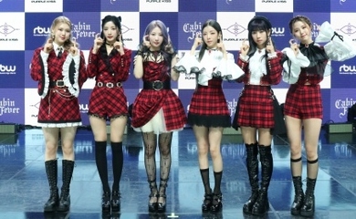 PURPLE KISS、パク・ジウンの脱退後…6人で初のカムバック「たくさん 