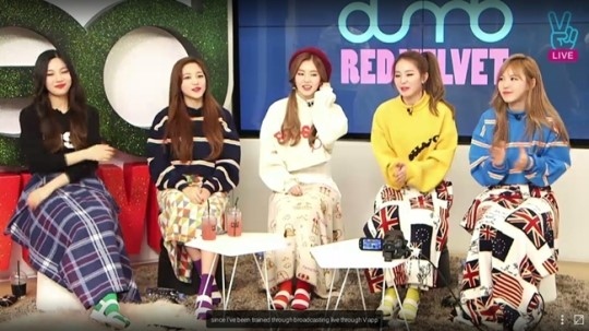 Red Velvet 生歌披露 舌足らずの愛嬌まで ファンサービス溢れる生放送 Kstyle