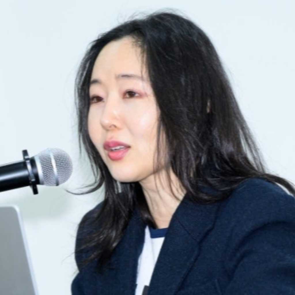 「NewJeans全員に輝ける道を」ミン・ヒジンの25億放棄宣言にHYBEがコメント…会見の服装にも注目集まる