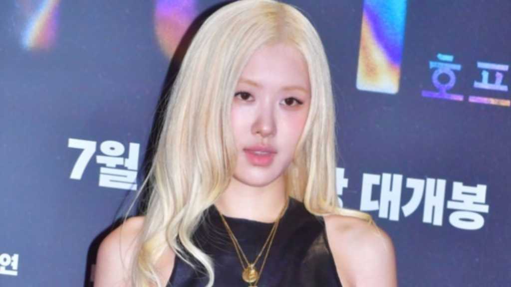BLACKPINK ロゼ、10周年記念イベントをめぐる議論うけ…ファンに謝罪「寂しい思いをさせて心が重い」