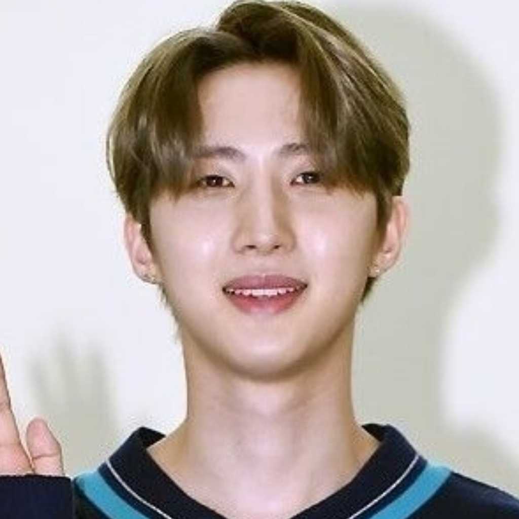 “CUBEと契約終了”PENTAGON フイ、直筆手紙でファンに心境明かす「怖いけれど新たな一歩踏み出す」