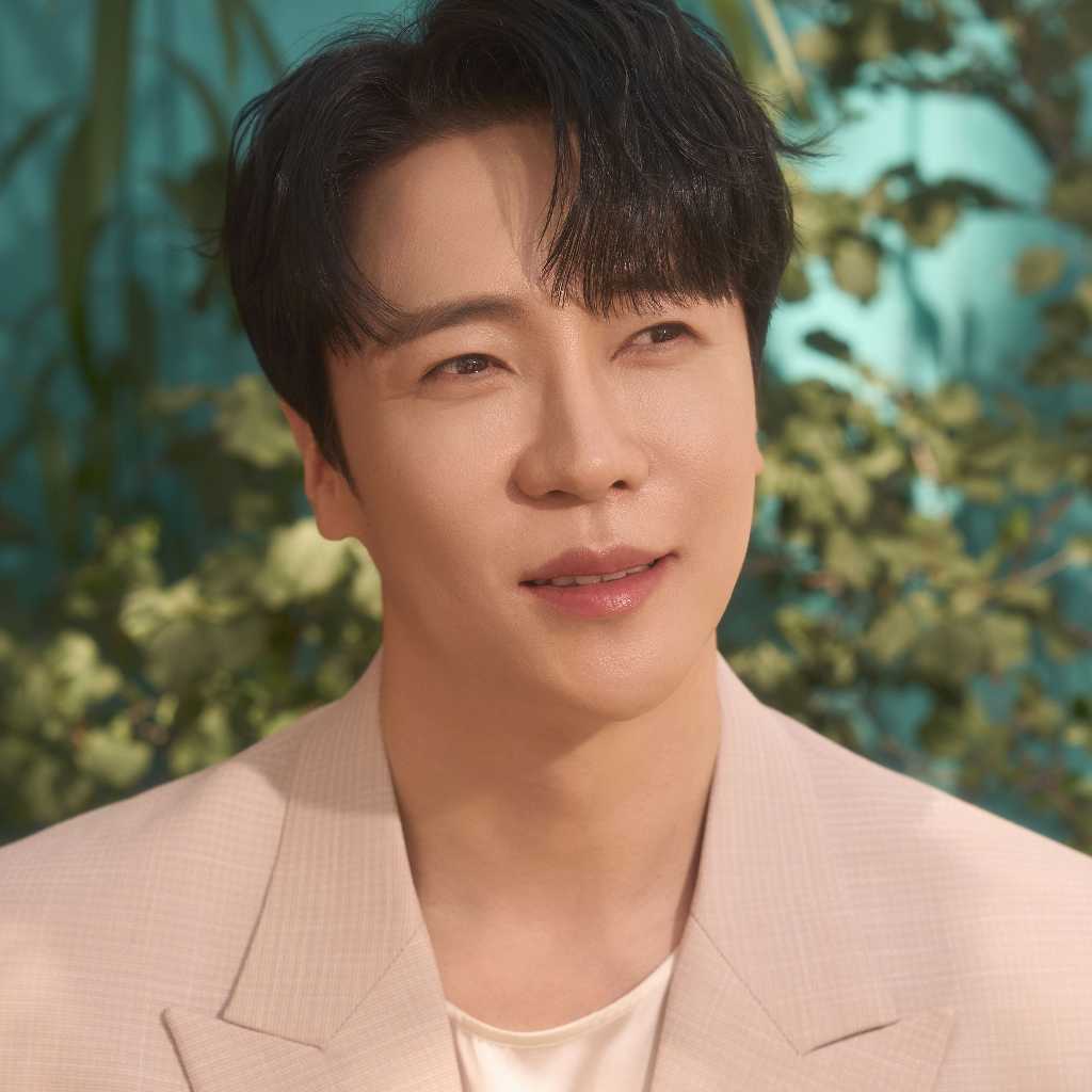 エノク、日本デビュー！初のデジタルシングル「君は薔薇より美しい」をリリース…MV公開も