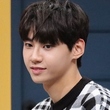 「PRODUCE X 101」出身UP10TION イ・ジニョク“なりたい顔はウォンビン…あんなハンサムな方がいるんだなと思った”