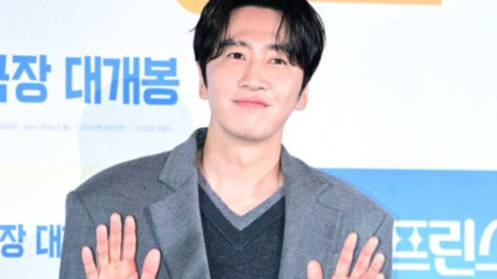 【PHOTO】イ・グァンス、映画「ひとりぼっちのプリンス」制作発表会に出席