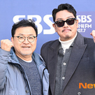 【PHOTO】チョ・ジヌン&イ・ウォンテ監督、ラジオ出演のため放送局へ