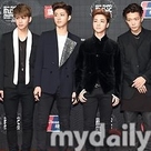 【PHOTO】iKON、防弾少年団、f(x)など…「2015 MAMA」レッドカーペットにスターたちが登場