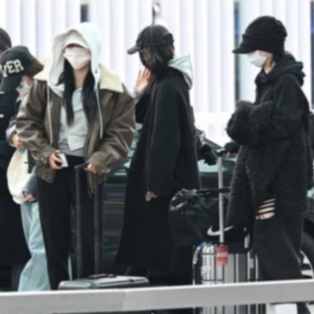 【PHOTO】NMIXX、海外スケジュールのため出国