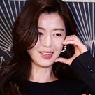 【PHOTO】チョン・ジヒョン、コスメブランド「POIRET」のイベントに出席