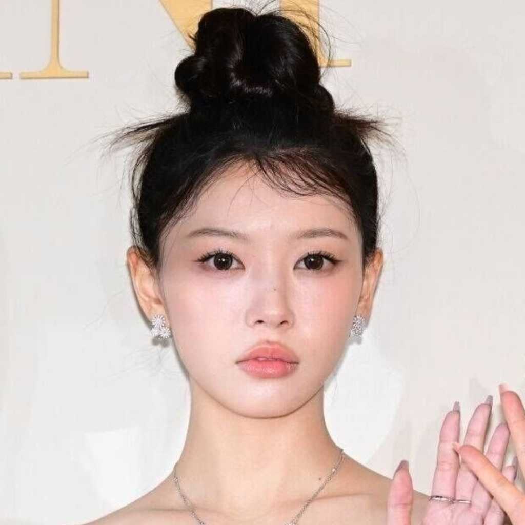 ILLIT モカ、活動休止中にファンの前に登場…ダンスを披露する場面も