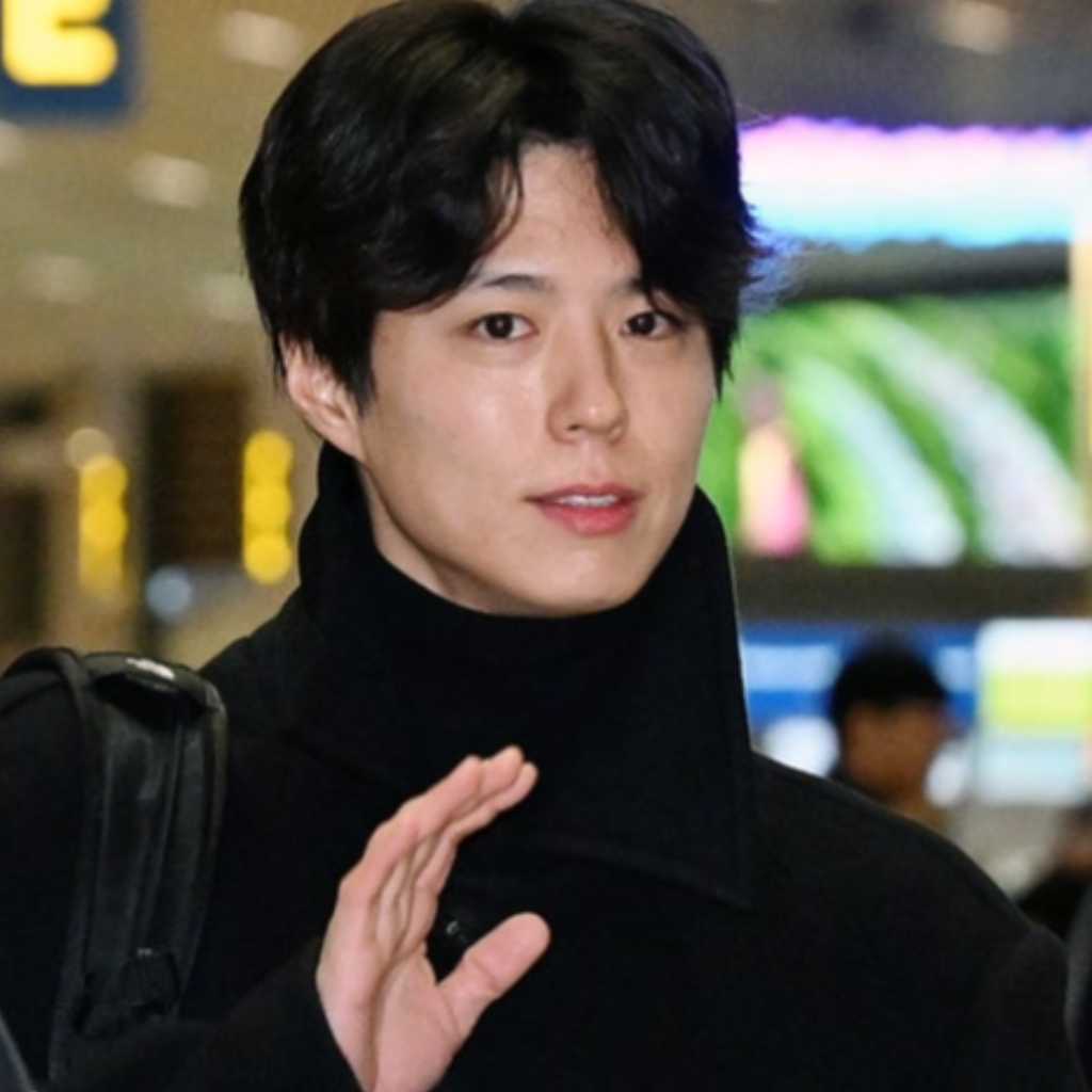 【PHOTO】パク・ボゴム、海外スケジュールのためタイへ出国(動画あり)