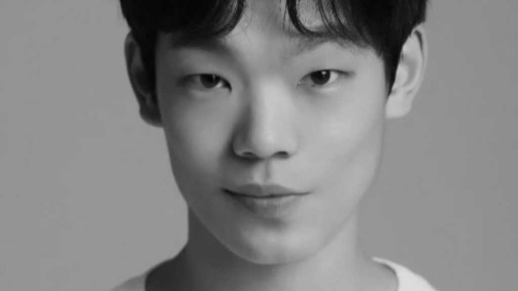 イ・ジョンヒョン、大手企業KIAの生産職に志望？事務所がコメント「引退の準備ではない」