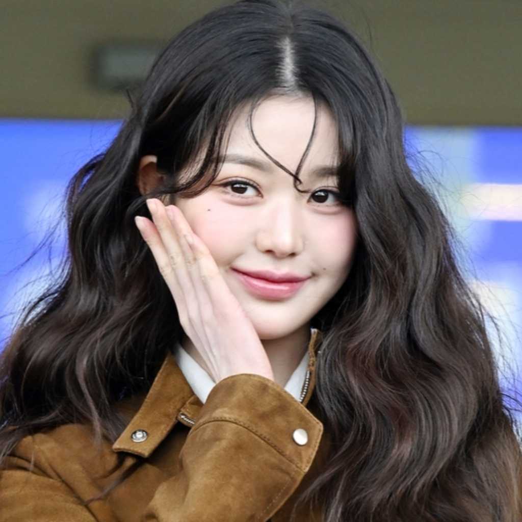 【PHOTO】IVE ウォニョン、ファッションショーのためフランスへ出国(動画あり)