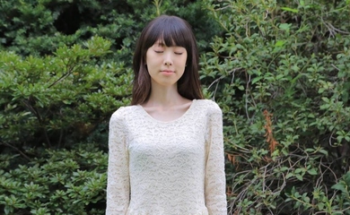 “29歳の若さで死去”歌手メン・ユナさん、突然の別れから3年…人気ドラマのOSTで日本デビューも