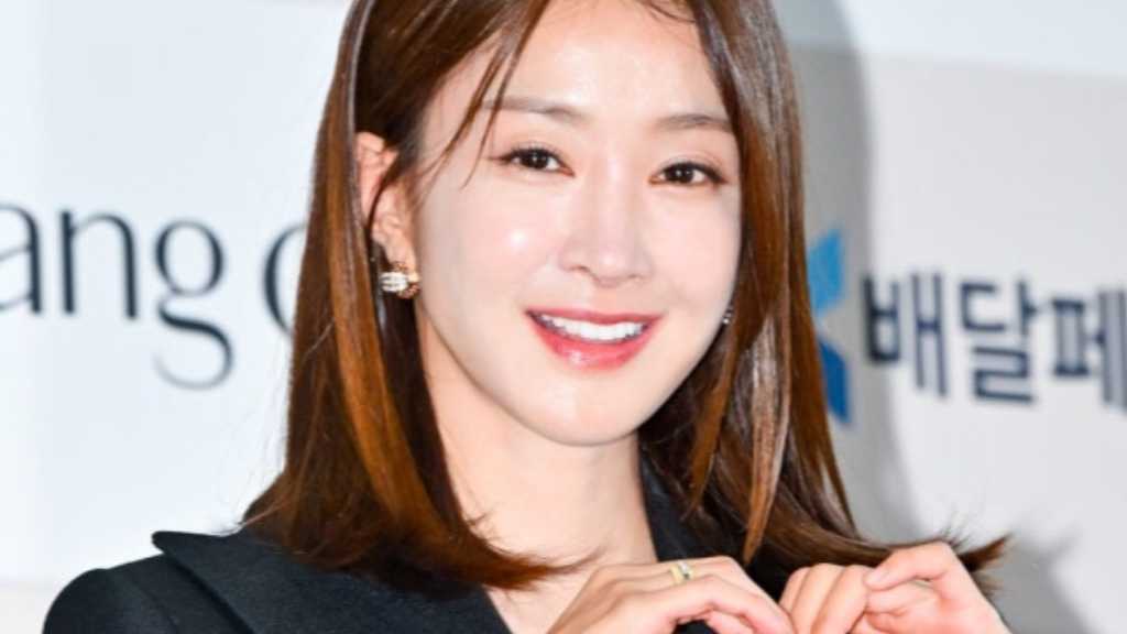 元夫の同意なしに体外受精で妊娠…イ・シヨン、第2子出産を報告