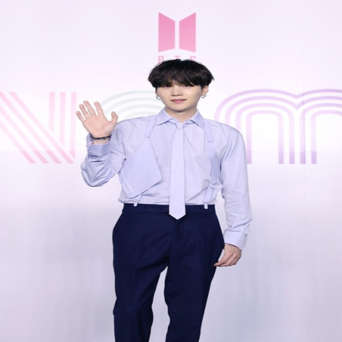 Bts 防弾少年団 のsuga アメリカの歌手maxと夢のコラボ 新曲 Blueberry Eyes に参加 韓国語の歌詞にも注目 Kstyle