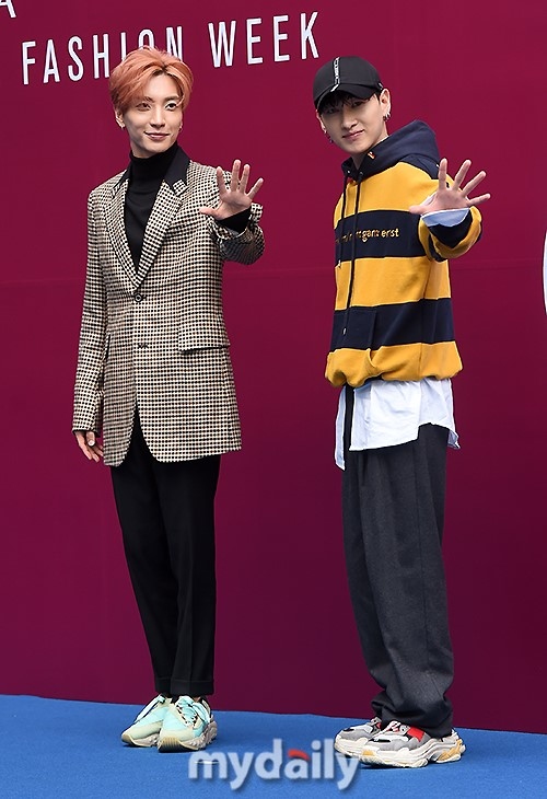 PHOTO】SUPER JUNIOR イトゥク＆ウニョク「ソウルファッションウィーク 