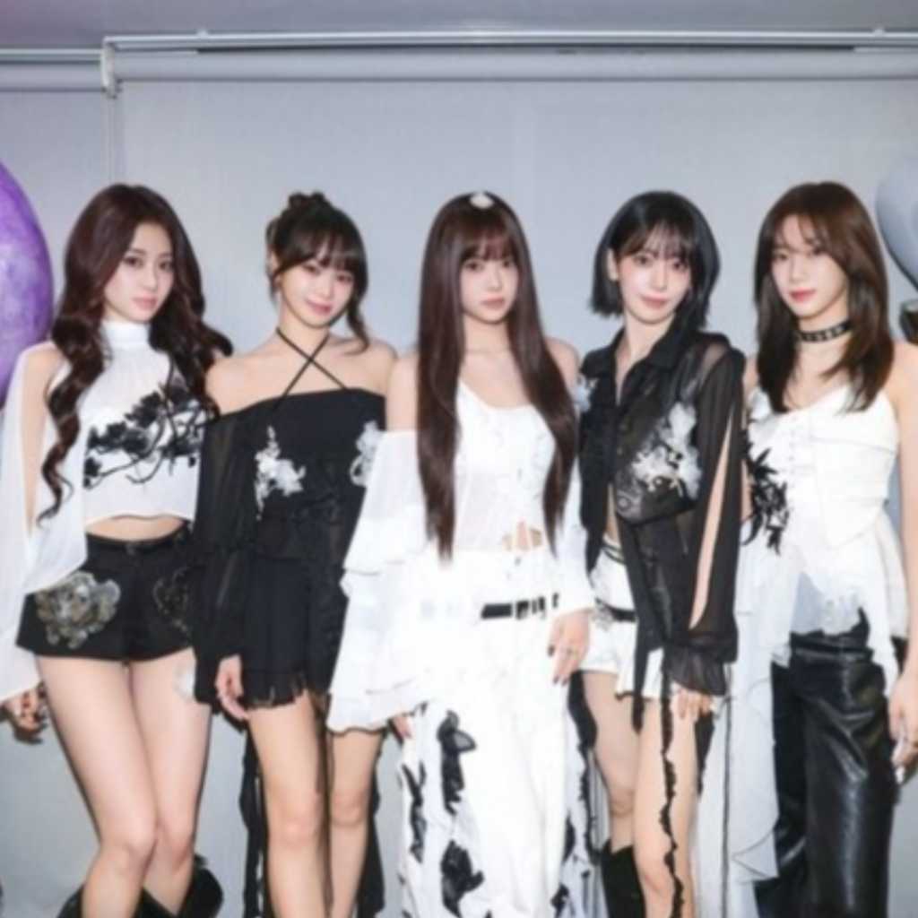 LE SSERAFIM「2025 AAA」で2年連続となる大賞を受賞!華やかなパフォーマンスも話題