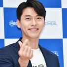 【PHOTO】ヒョンビン、ファンサイン会に出席…キュートなハートポーズ