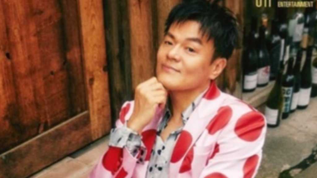 パク・ジニョン、単独コンサート「HAPPY HOUR」を開催!華麗なステージで年末を盛り上げる