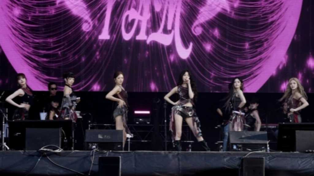 IVE「ロラパルーザ・パリ」で約1時間のステージを披露！ヒット曲メドレーにファン熱狂