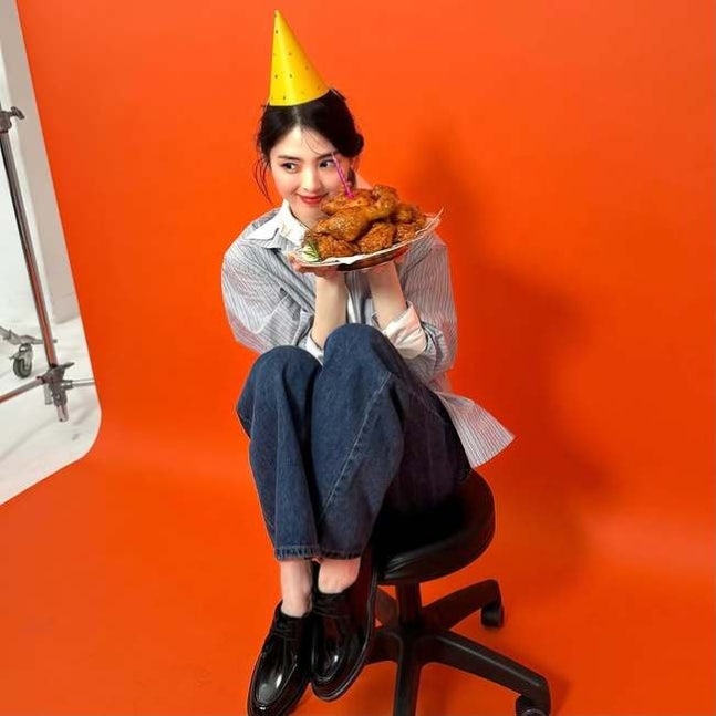 韩素希公开生日最新生活近照 幕后组：真会找镜头，应该出演音乐节目！