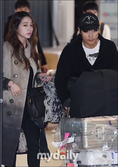 Photo イ ビョンホン イ ミンジョン 本日 26日 一緒に帰国 張り詰める緊張感 Kstyle