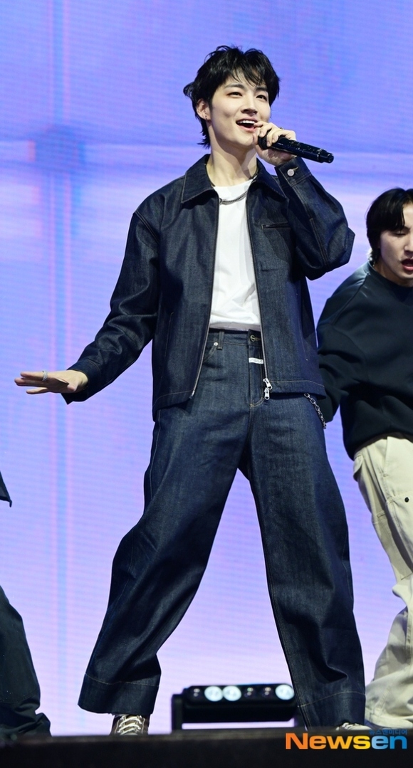 PHOTO】GOT7のJAY B、1stフルアルバム「Archive 1: [Road Runner