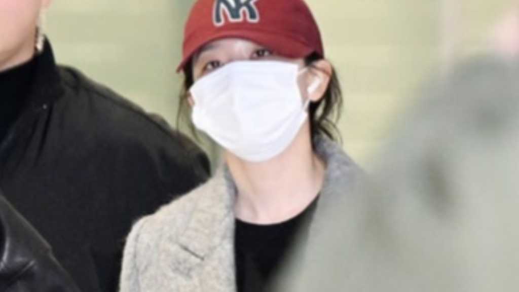 【PHOTO】Red Velvet スルギ＆ジョイ「SMTOWN LIVE」福岡公演を終えて韓国に到着（動画あり）