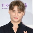ジュンス、共演者のソン・ジュノが新型コロナに感染…PCR検査を受け結果を待機中