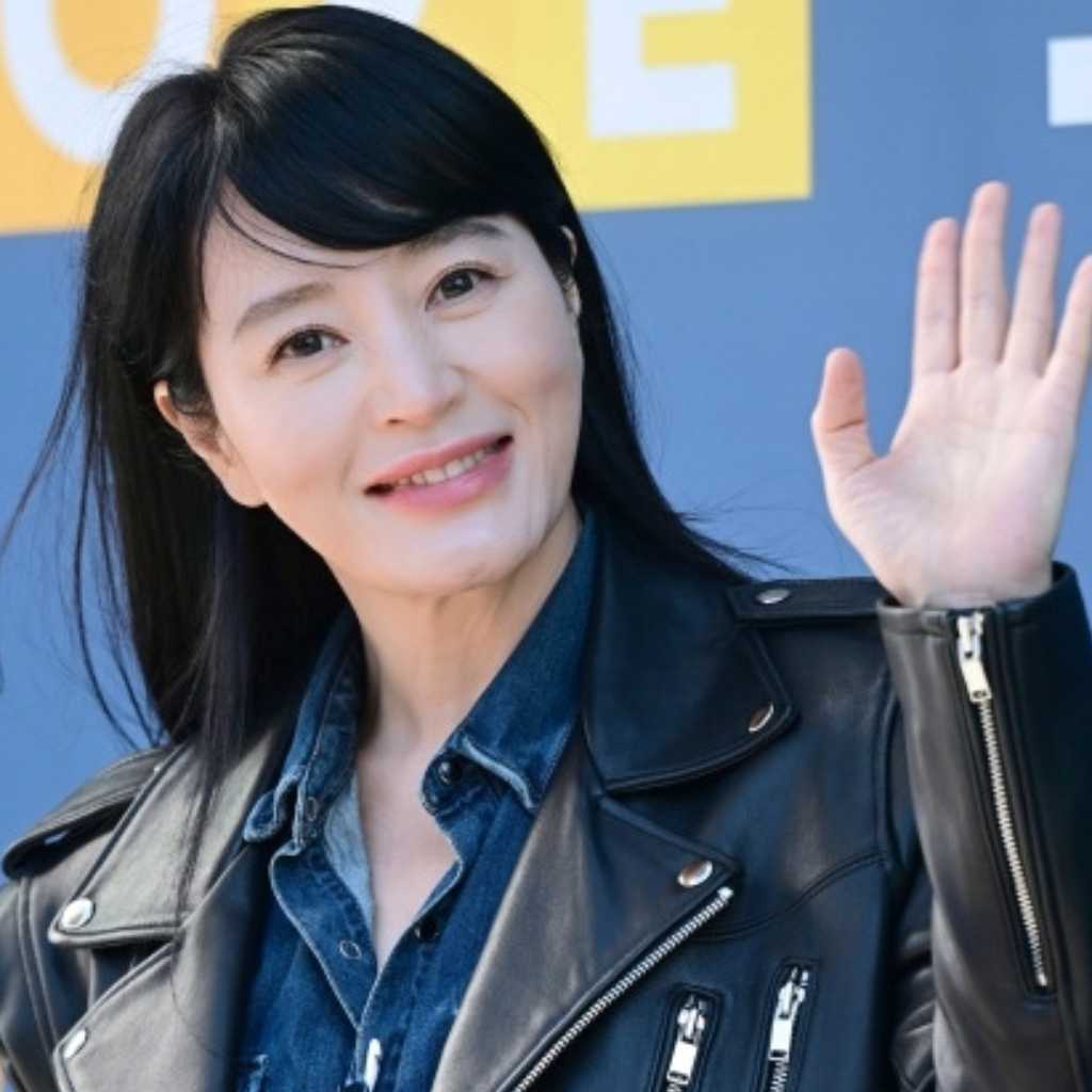 キム・ヘス、ドラマ「シュルプ」で共演したユ・ソンホを応援…仲睦まじい姿に注目